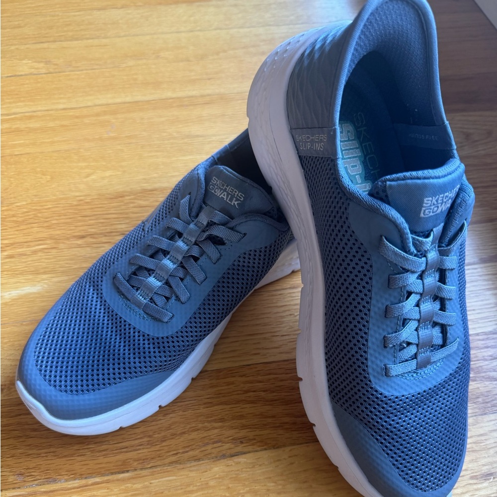 Skechers Womens Go Walk Slip Ins Sneakers